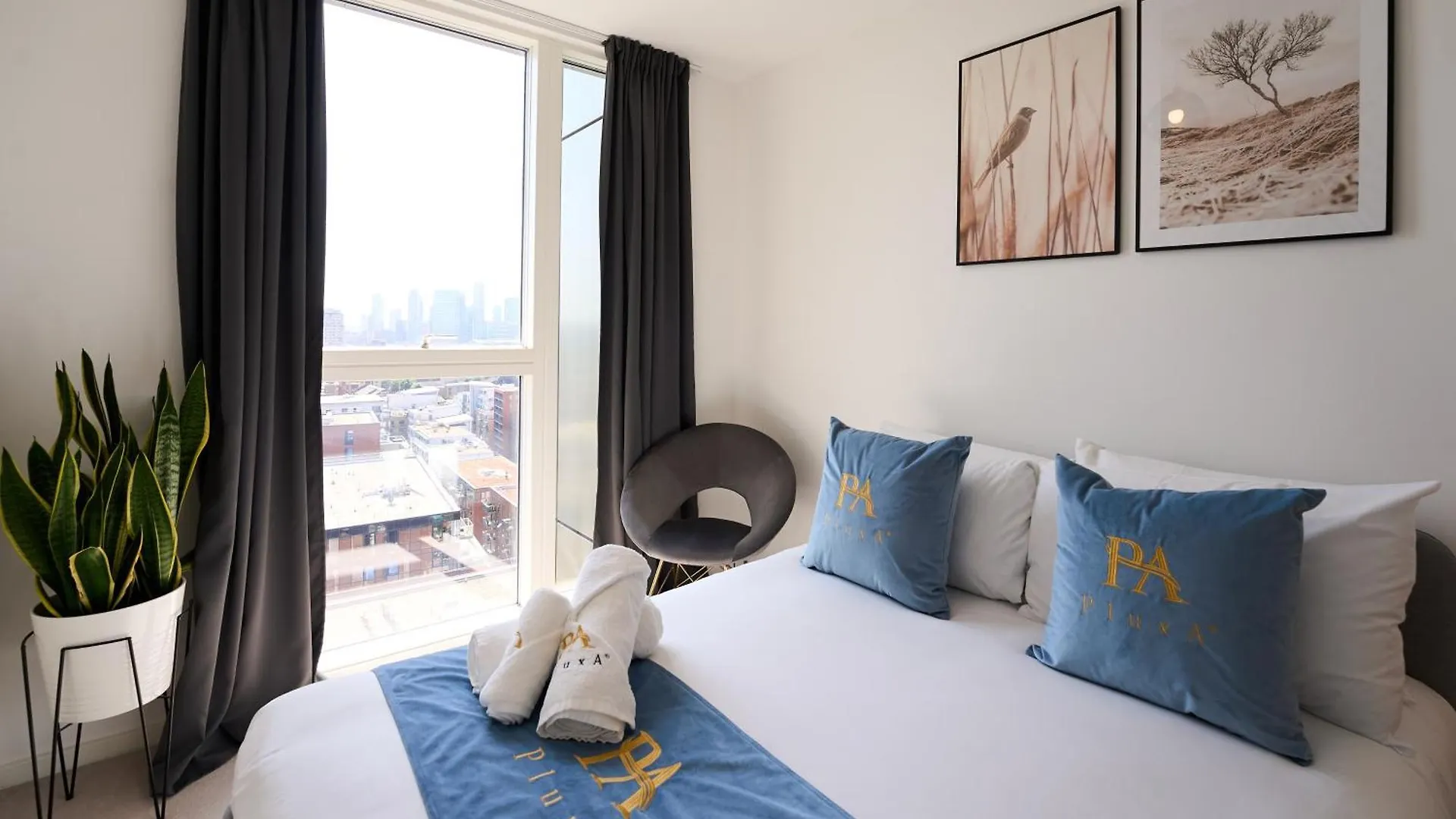 Apartment Skyline Views Retreat - Corsican London United Kingdom