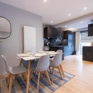 Luxurious Hackney Near Train Station Londres