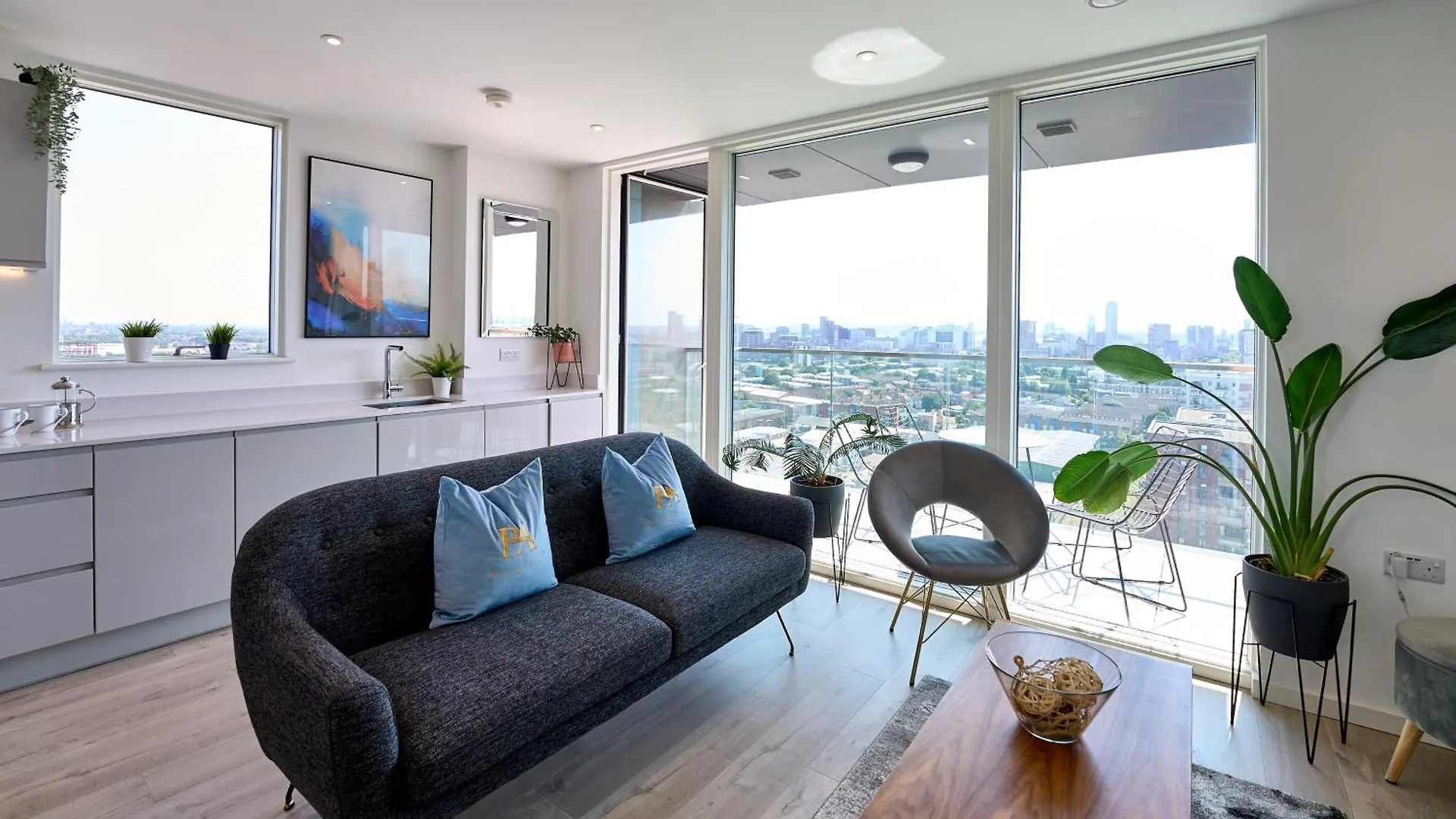 Lägenhet Skyline Views Retreat - Corsican London